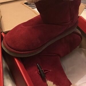 Red Suede Boots with Fur Lining